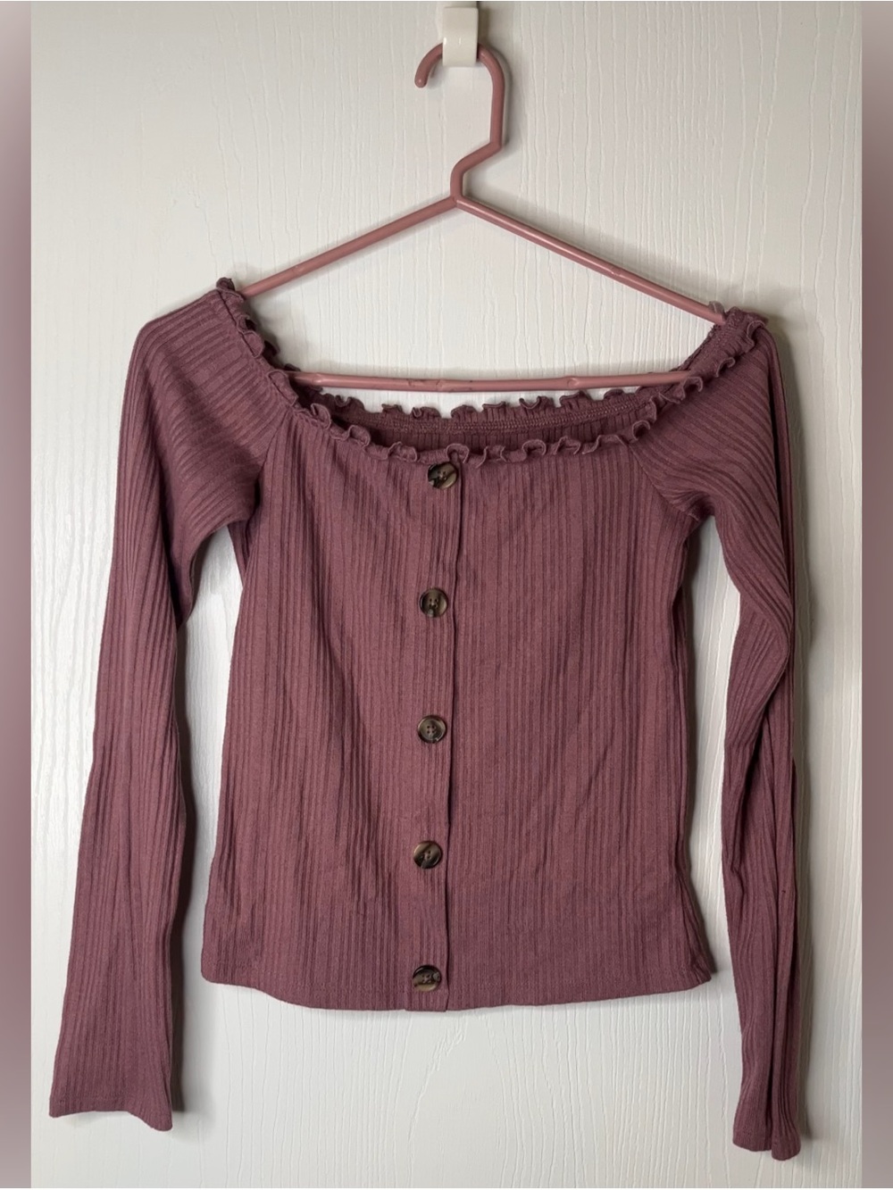 Ribbed Off-Shoulder Button-Front Top - Mauve Pink